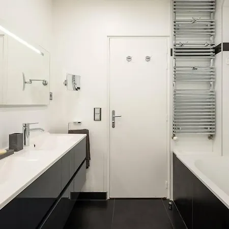 House A/c Arc De Triomphe - 2 Bdr Appartamento