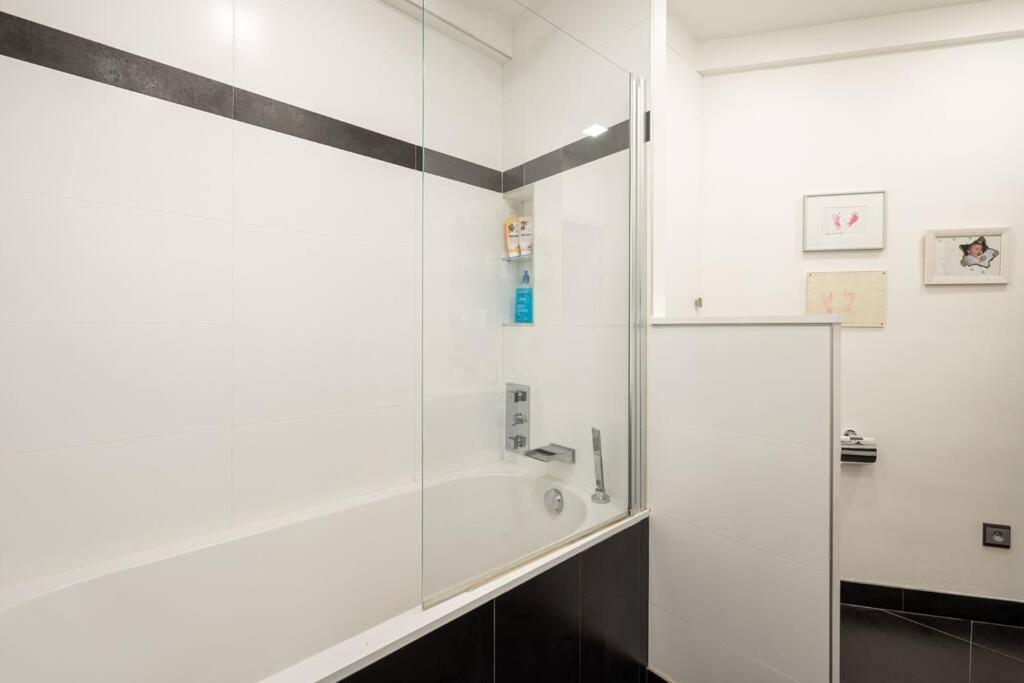 Apartment House A/c Arc De Triomphe - 2 Bdr Paris